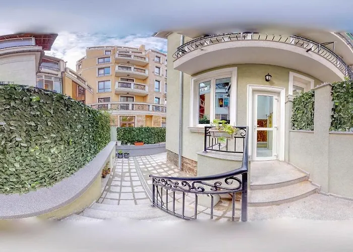 The Olive House - Center - Free Parking *