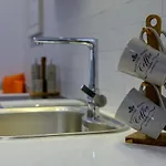 The Olive House - Center - Free Parking Apartment