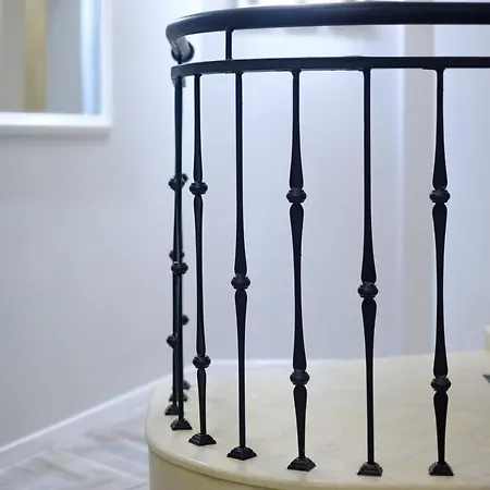 The Olive House - Center - Free Parking 아파트