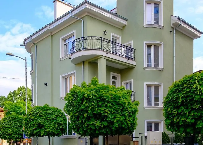 The Olive House - Center - Free Parking Apartment Burgas