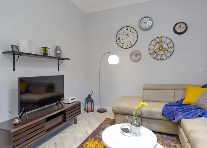 The Olive House - Center - Free Parking Apartment