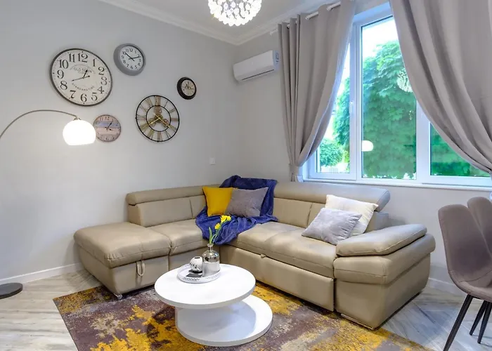 The Olive House - Center - Free Parking Apartment Burgas